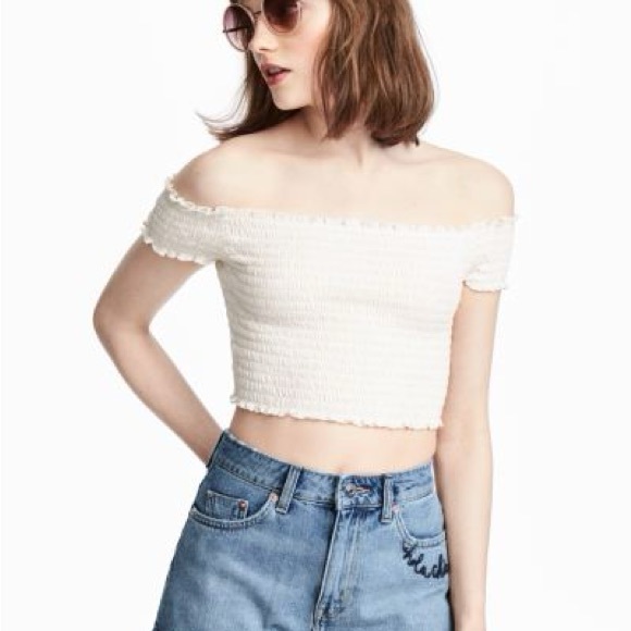 DYNAMITE White Off Shoulder Smocked Short Sleeve Crop Top ✨ 50% OFF BUNDLES ✨ - Picture 1 of 4